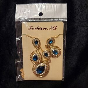 Fashion ND earrings and necklace combo